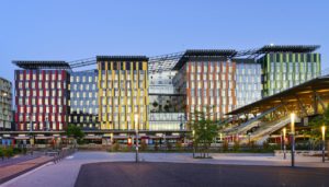 Lire la suite à propos de l’article Nanterre Université : 5 raisons stratégiques d’implanter vos bureaux dans le nouveau pôle tertiaire de l’Ouest parisien